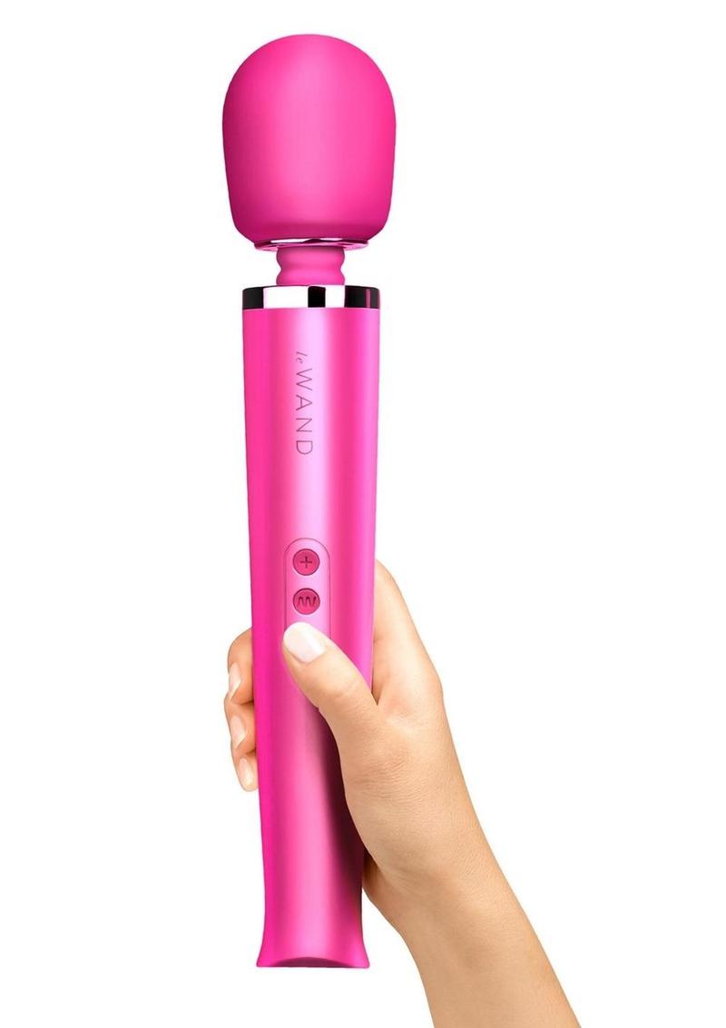 Le Wand Rechargeable Silicone Massager 2